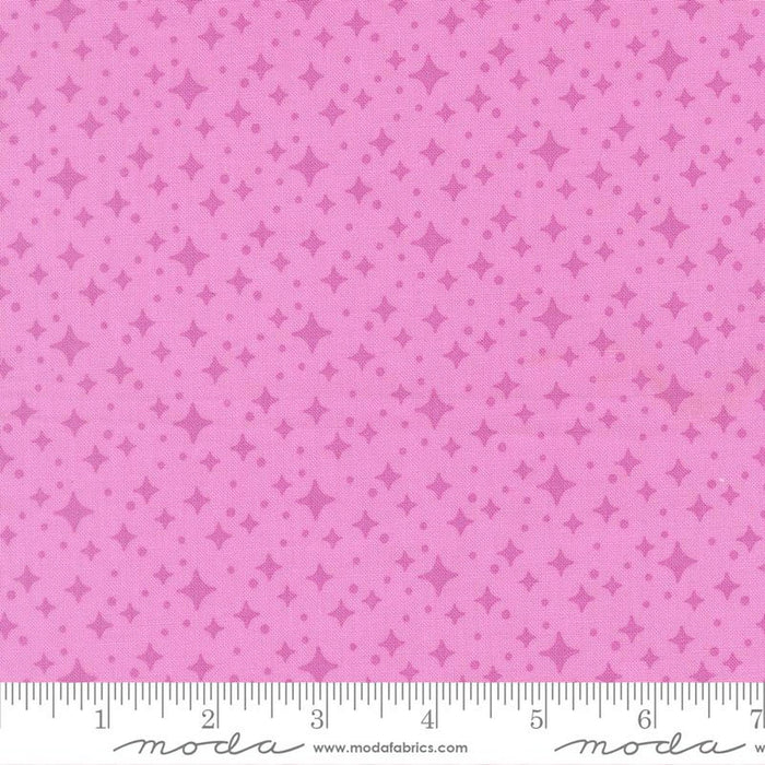 Scenery by Elizabeth Hartman - Starlight Blenders - Sweet Pea
