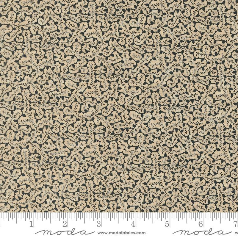 Blackbirds Nest by Kansas Troubles Quilters Nesting: Tan