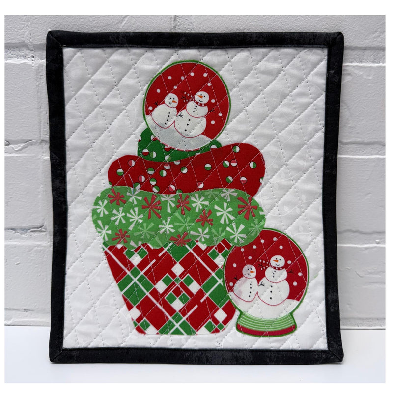 Kit: Cupcake Collage - Snow Time! (Pattern Not Included)
